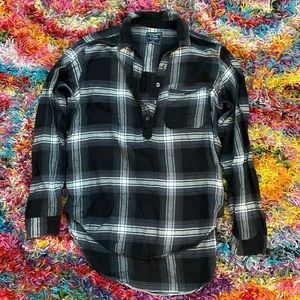 A & F Lightweight Pullover Top